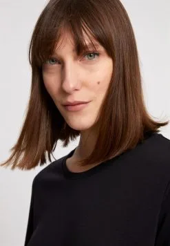 Armedangels Top Tencel® - Jilaraa -Thinking Mu Soldes ARMEDANGELS T shirt JILARAA noir 3 d9c5c7bb 140c 4563 8bbf ed093d6dd144