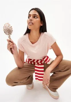 Armedangels T-shirt Coton Biologique - Ofeliaa -Thinking Mu Soldes ARMEDANGELS T shirt OFELIAA pretty stripes rose 4 9f3bd81a fb9a 43c4 90b6 043a5f6acca8