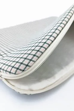 Homonoia Housse Ordinateur Coton Upcyclé -Thinking Mu Soldes Housseordicarreaux4