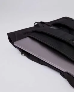 Sandqvist Sac à Dos Polyester Recyclé - Ilon 28 Sandqvist Sac à Dos Polyester Recyclé - Ilon -Thinking Mu Soldes ILON Black SQA1496 05 e26c9fa1 6320 4a34 846d 39babe3583b8