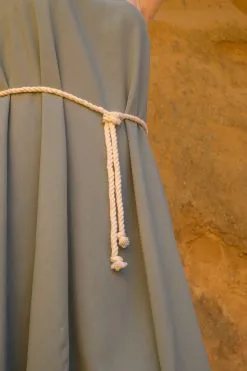 Muudana Robe Courte Matière Upcyclée - Apsara -Thinking Mu Soldes MUUDANA 2021 Mode eco responsable robe vert soie sauvage 6 3dd47ba7 e282 493b 8ffb 8b766e7b5b8c