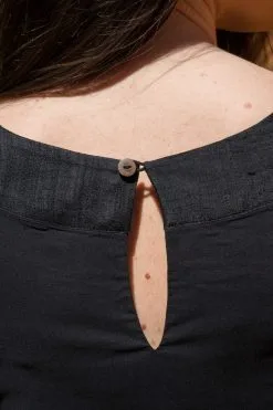 Muudana Top Coton Upcyclé - Apsara -Thinking Mu Soldes MUUDANA 2021 Mode eco responsable top apsara soie noir 5 fe9ac786 5dc2 4cb7 b54d 3626393af9b2