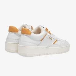 MoEa Baskets Blanches Cuir D'ananas - Gen1 13 MoEa Baskets Blanches Cuir D'ananas - Gen1 -Thinking Mu Soldes MoEa baskets pine apple arriere 1