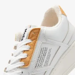 MoEa Baskets Blanches Cuir D'ananas - Gen1 15 MoEa Baskets Blanches Cuir D'ananas - Gen1 -Thinking Mu Soldes MoEa baskets pine apple detail 1