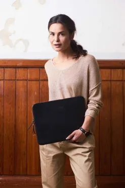 O My Bag Housse Ordinateur Cuir Tannage Végétal - Zipper -Thinking Mu Soldes OMYBAG zipper laptop sleeve 15inch black model1