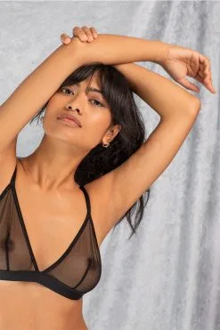 Olly Lingerie Soutien-gorge Polyamide Recyclé - Sélune 10 Olly Lingerie Soutien-gorge Polyamide Recyclé - Sélune -Thinking Mu Soldes Olly lingerie soutien gorge selune dentelle recyclee noire