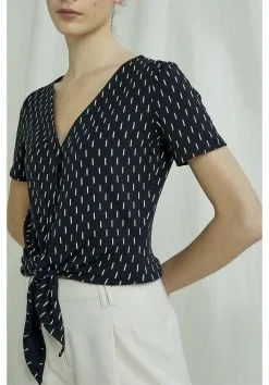 People Tree Top Coton Biologique - Evony -Thinking Mu Soldes PEOPLE TREE Top Noir Evony 4b373708 fb47 4153 b93a f9ceaab3739e