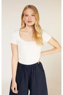 People Tree Top Coton Biologique - Casey -Thinking Mu Soldes PEOPLE TREE Top blanc casey