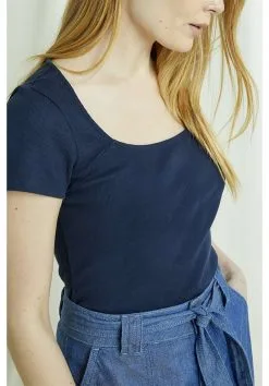 People Tree Top Coton Biologique - Casey -Thinking Mu Soldes PEOPLE TREE Top bleu casey 2 71919cad 5d0e 43b3 b717 a7f59f836940