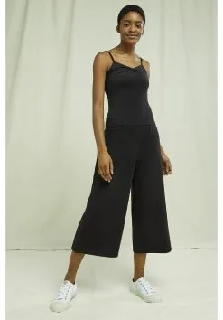 People Tree Débardeur Coton Biologique - Jemma -Thinking Mu Soldes PEOPLE TREE Top noir Jemma 4 3416db12 c9a4 4aa0 a874 afd32340f2d9