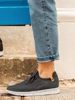 Saola Shoes Baskets Noires En Fibres Recyclées - Tsavo 11 Saola Shoes Baskets Noires En Fibres Recyclées - Tsavo -Thinking Mu Soldes SAOLASHOES TSAVONOIR