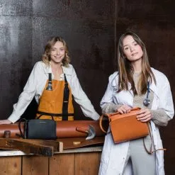 Valet De Pique Sac à Main Cuir Tannage Végétal - Madeleine -Thinking Mu Soldes SacMedecinfemmecuirfabriqueenFrance