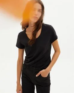 Thinking Mu T-shirt Chanvre - Regina -Thinking Mu Soldes THINKING MU T shirt chanvre REGINA noir 857cad78 1687 4ae0 958b 2582e2fa5f2b