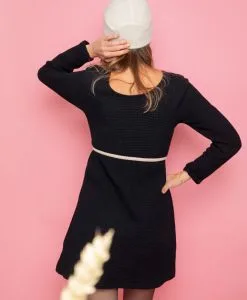 April & C Robe Courte Coton Biologique - Mina -Thinking Mu Soldes petite robe noire 100 coton biologique gots nid dabeille taille resserree fabriquee en france